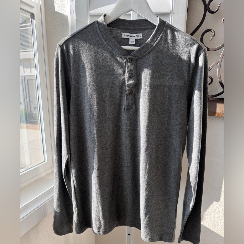 Club room Merino wool blend. Size S